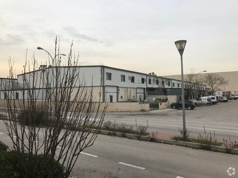 Industriel/Logistique dans Velilla de San Antonio, Madrid à vendre - Photo de l’immeuble – Image 3 sur 3
