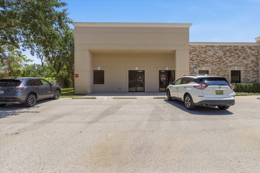 4009-4033 W 1st St, Sanford, FL à vendre - Photo de l’immeuble – Image 2 sur 28