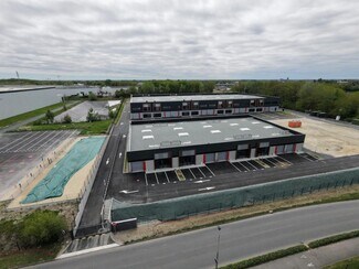 Plus de détails pour Industriel/Logistique à louer