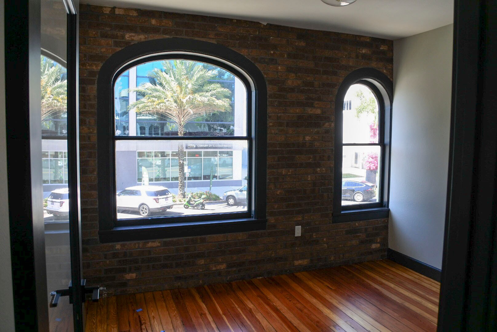 689 Central Ave, Saint Petersburg, FL à vendre Photo intérieure– Image 1 sur 2