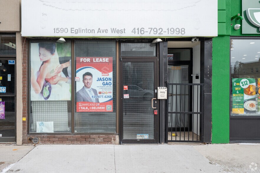 1590 Eglinton Ave, Toronto, ON à louer - Photo de l’immeuble – Image 3 sur 3