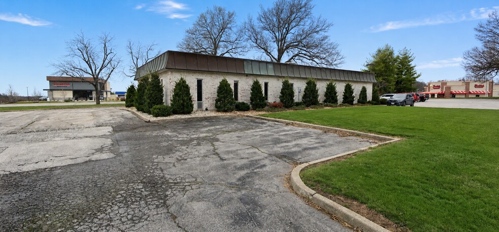 10201 E 75th St, Raytown, MO à vendre - Photo de l’immeuble – Image 2 sur 5