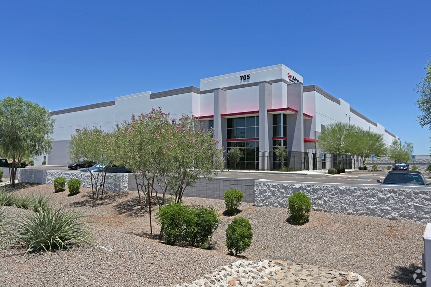 705 S 94th Ave, Tolleson, AZ à vendre - Photo de l’immeuble – Image 1 sur 1