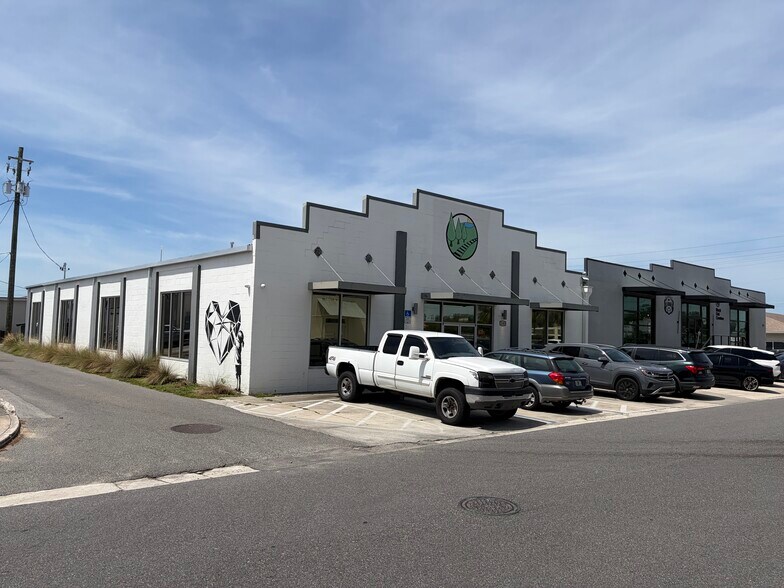 330 Avenue B SW, Winter Haven, FL à louer - Photo de l’immeuble – Image 3 sur 6
