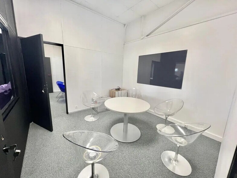 Bureau dans Courbevoie à louer - Photo de l’immeuble – Image 3 sur 7