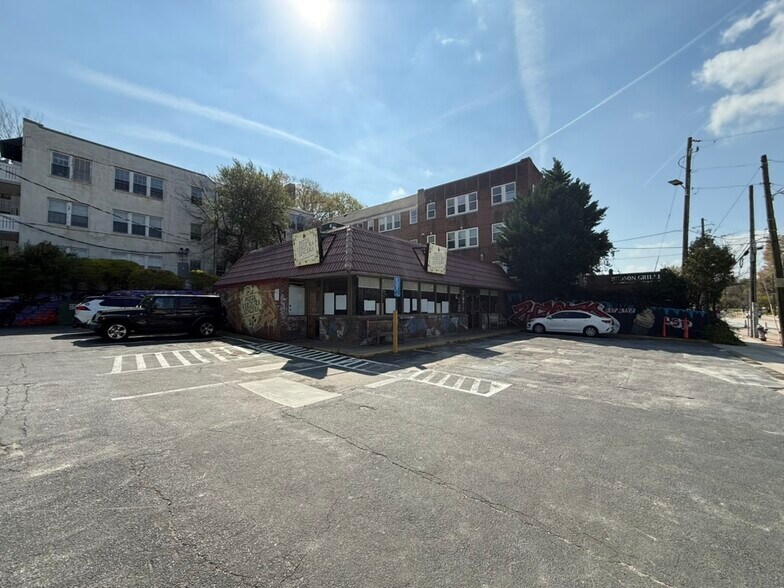 377 Moreland Ave, Atlanta, GA à vendre - Photo de l’immeuble – Image 2 sur 7