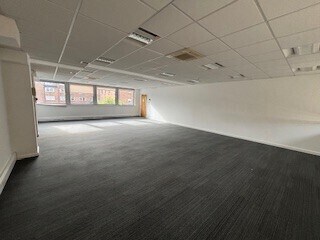 2-10 St. Johns St, Bedford à louer - Photo de l’immeuble – Image 3 sur 5