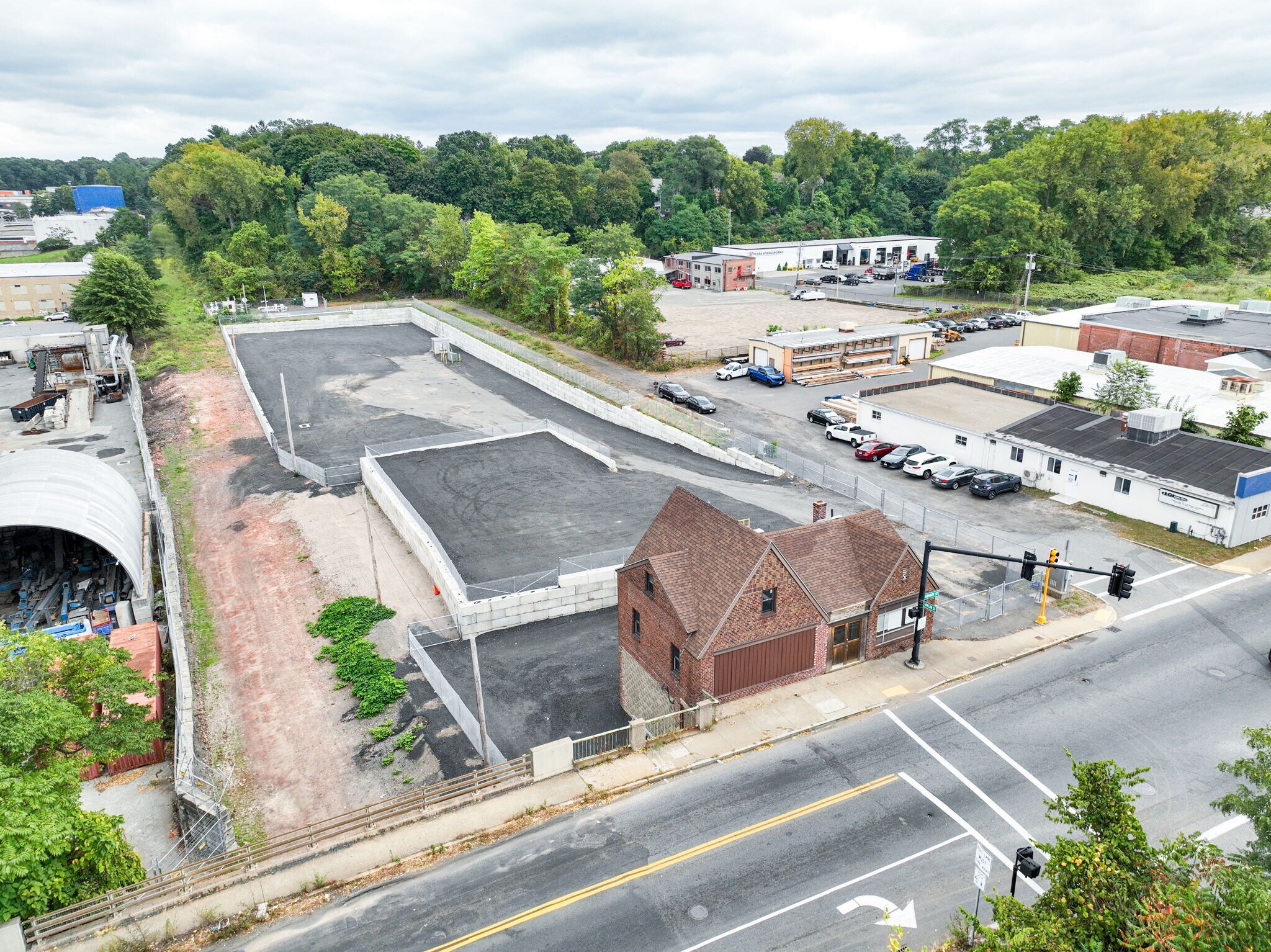 145 Armory St, Springfield, MA à louer Photo principale– Image 1 sur 6
