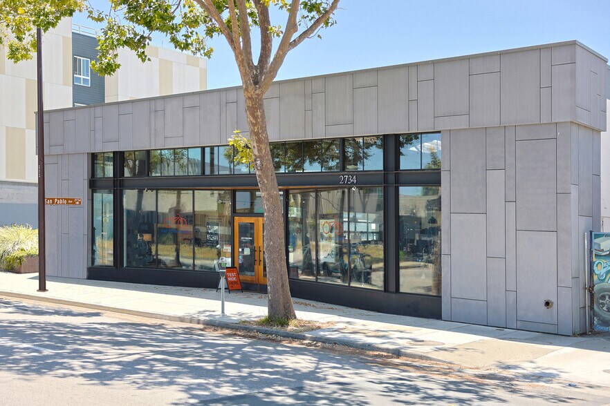 2734 San Pablo Ave, Berkeley, CA à louer - Photo de l’immeuble – Image 1 sur 12