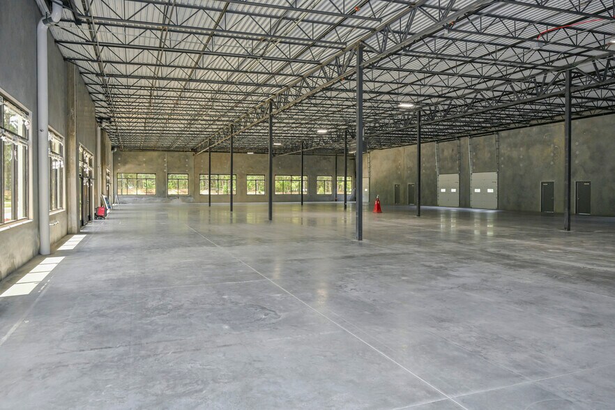 6100 NC Highway 42 W, Garner, NC à louer - Photo intérieure – Image 3 sur 14