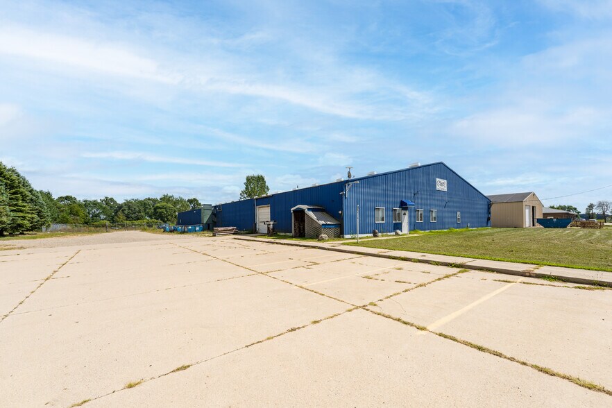 55391-55431 Franklin Dr, Three Rivers, MI à vendre - Photo de l’immeuble – Image 2 sur 61