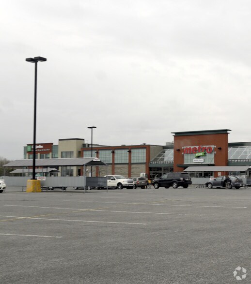 296-300 Voie De La Desserte, Saint-Constant, QC à louer - Photo de l’immeuble – Image 2 sur 3