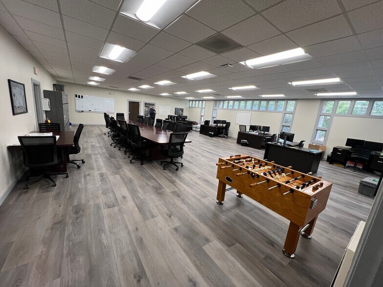 4425 Belle Oaks Dr, North Charleston, SC à louer - Photo de l’immeuble – Image 3 sur 11