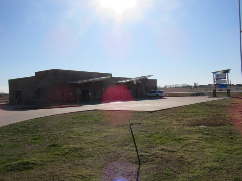 595 W FM 120, Pottsboro, TX à louer - Photo de l’immeuble – Image 2 sur 37