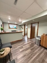 1202 N Broadway St, Menomonie, WI à louer Photo intérieure– Image 1 sur 5