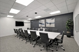 12544 High Bluff Dr, San Diego, CA à louer Photo intérieure– Image 2 sur 4