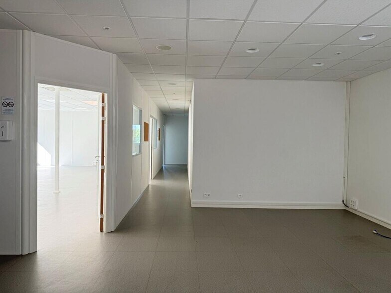 Bureau dans Besançon à louer - Photo de l’immeuble – Image 3 sur 6