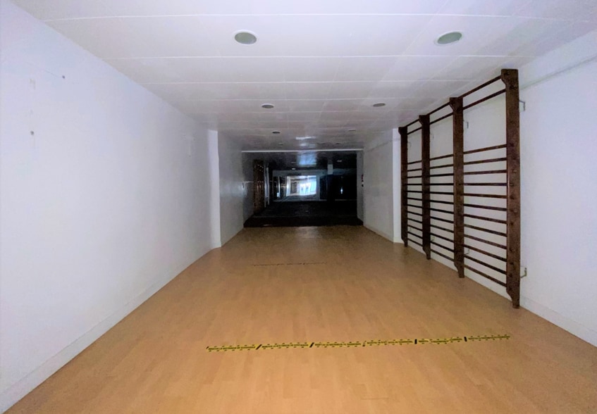 Immeuble residentiel dans L'Hospitalet de Llobregat, Barcelona à vendre - Photo intérieure – Image 2 sur 3
