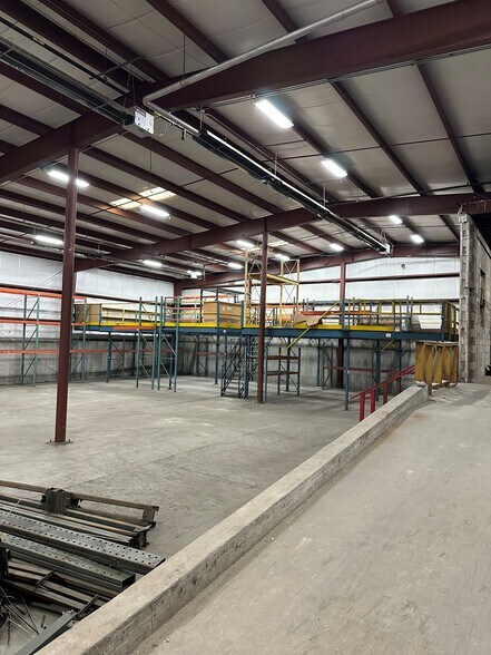 255 S Regent St, Port Chester, NY à louer - Photo intérieure – Image 2 sur 4