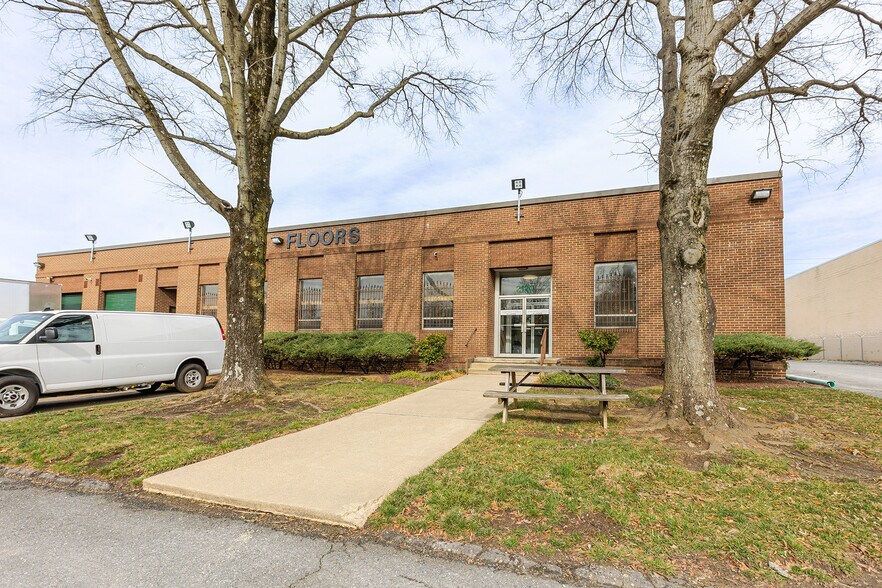 2120 Beaver Rd, Landover, MD à vendre - Photo de l’immeuble – Image 2 sur 16