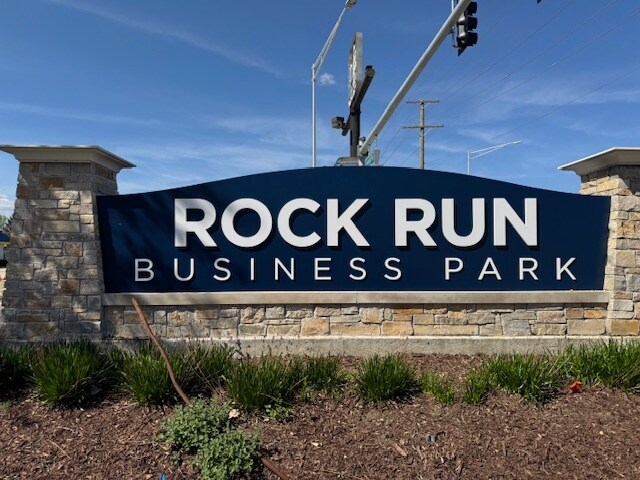 2625 Rock Creek Blvd, Joliet, IL à vendre - Photo de l’immeuble – Image 2 sur 14