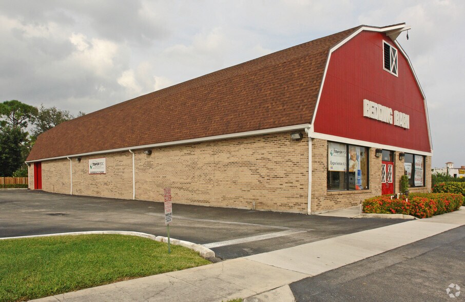 2727 W Hillsboro Blvd, Deerfield Beach, FL à louer - Photo principale – Image 1 sur 3