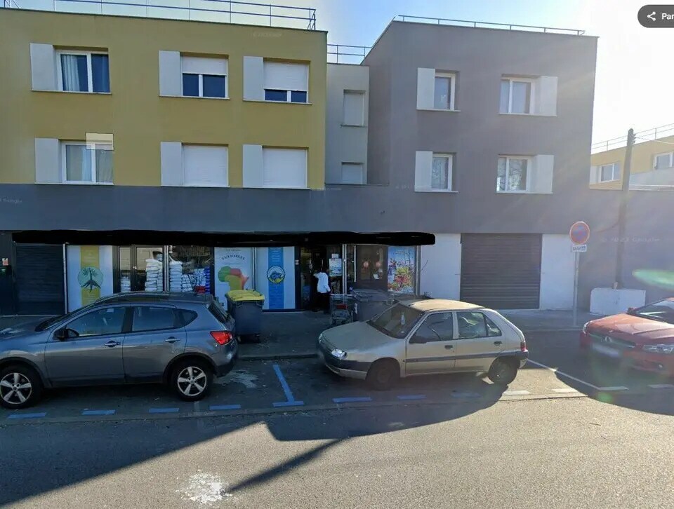 Local commercial dans La Verrière à vendre Photo de l’immeuble– Image 1 sur 8