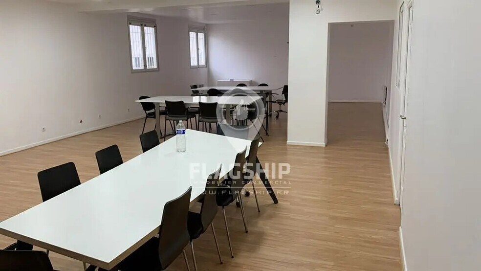 Bureau dans LA PLAINE SAINT DENIS à louer - Photo de l’immeuble – Image 2 sur 5