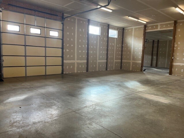 310 Custer Dr, Battle Creek, MI à vendre - Photo intérieure – Image 3 sur 17