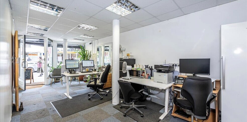 134-136 West End Ln, Londres à louer - Photo de l’immeuble – Image 2 sur 6