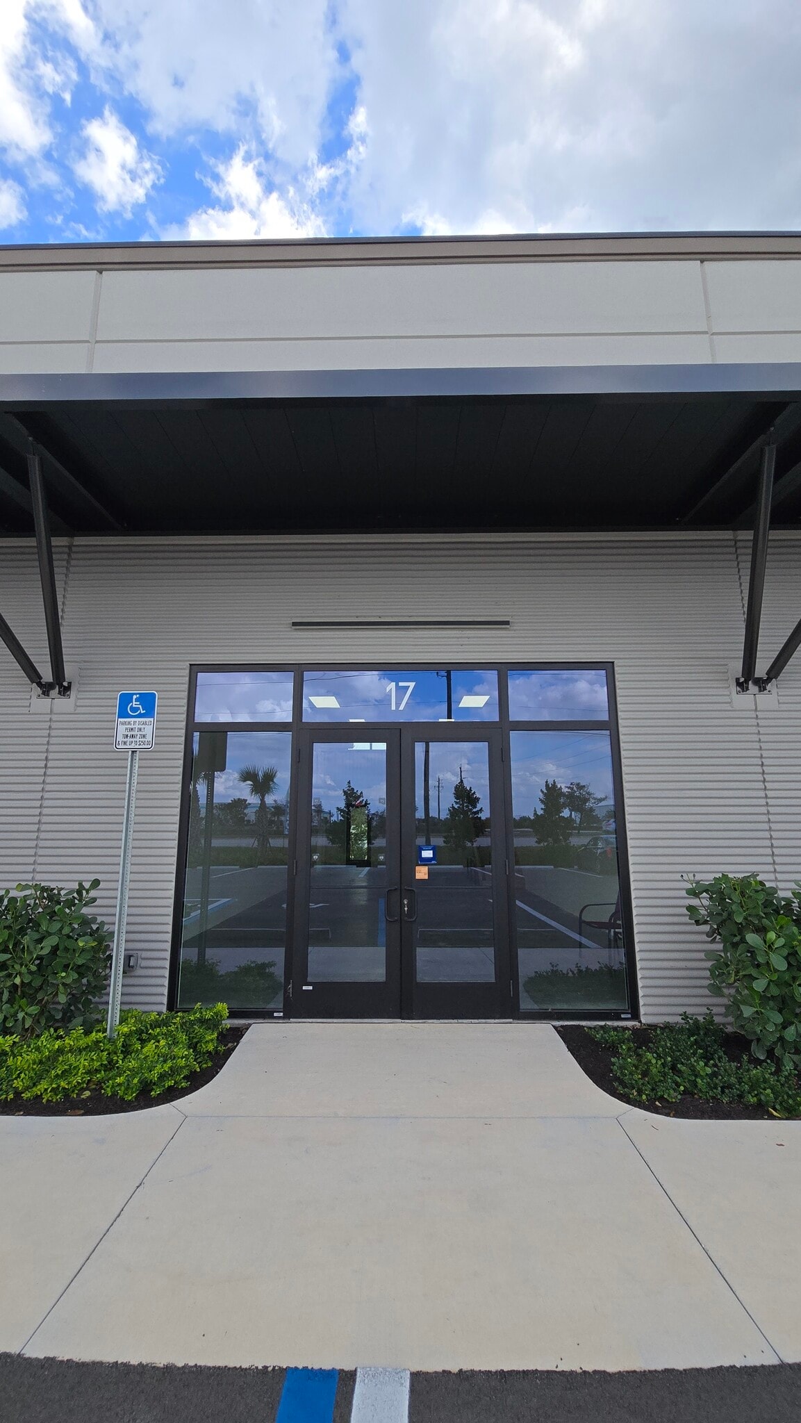 8156 Alico Rd, Fort Myers, FL à louer Photo intérieure– Image 1 sur 11