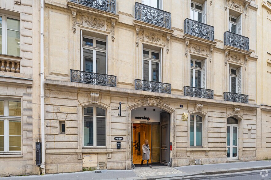 Rue Cambacérès, Paris à louer - Photo de l’immeuble – Image 3 sur 3