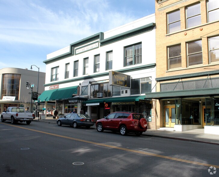 18-24 Western Ave, Petaluma, CA à louer - Photo de l’immeuble – Image 2 sur 2