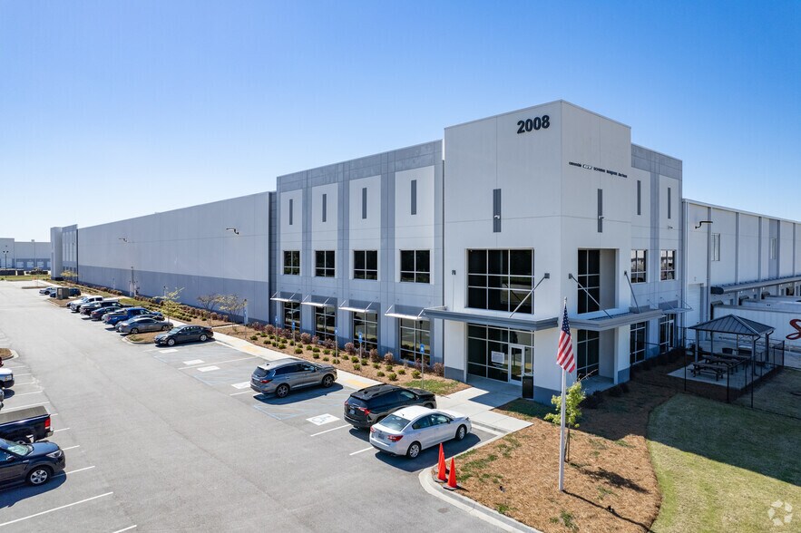 2008 Trade Center Blvd, Rincon, GA à louer - Photo de l’immeuble – Image 1 sur 4