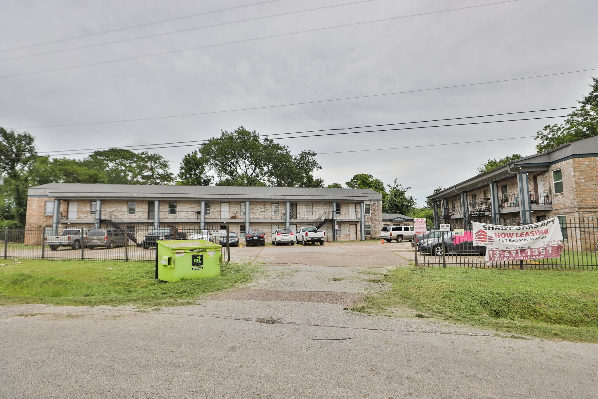 8210 Shady Dr, Houston, TX à vendre Photo de l’immeuble– Image 1 sur 27