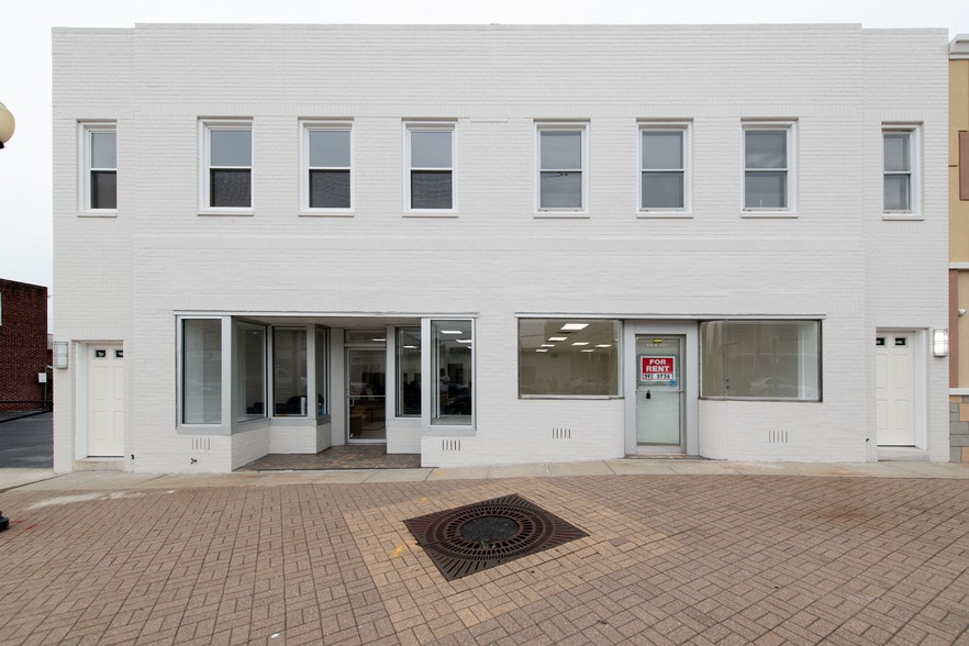 422 Eastern Blvd, Essex, MD à louer - Photo de l’immeuble – Image 1 sur 11