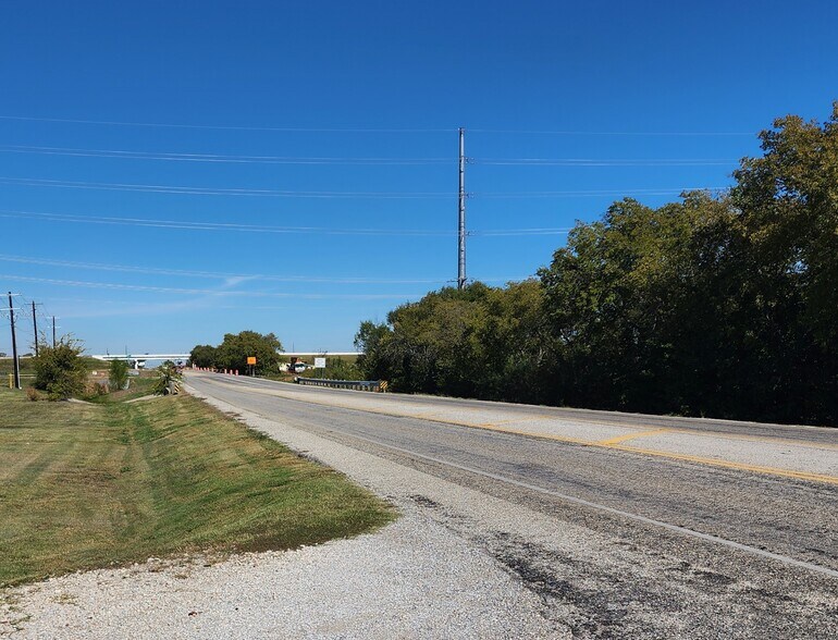 TBD Locust St, Denton, TX à vendre - Photo de l’immeuble – Image 2 sur 5