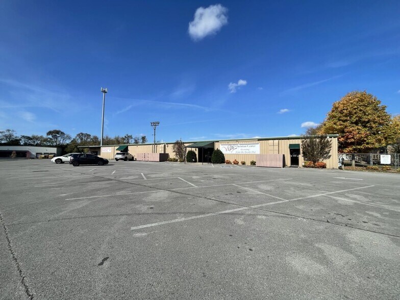 1645-1647 Middle Tennessee Blvd, Murfreesboro, TN à vendre - Photo de l’immeuble – Image 2 sur 9