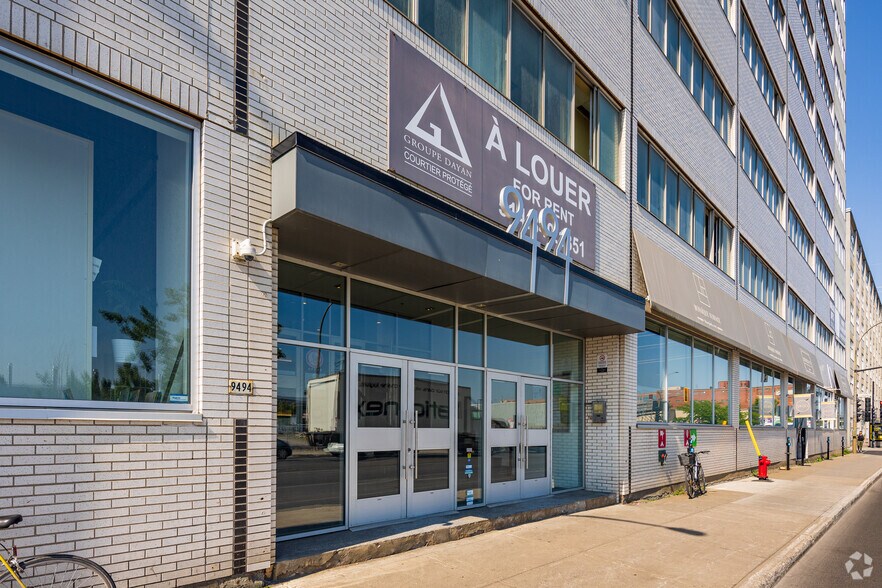 9494 Boul Saint-Laurent, Montréal, QC à louer - Photo de l’immeuble – Image 3 sur 6