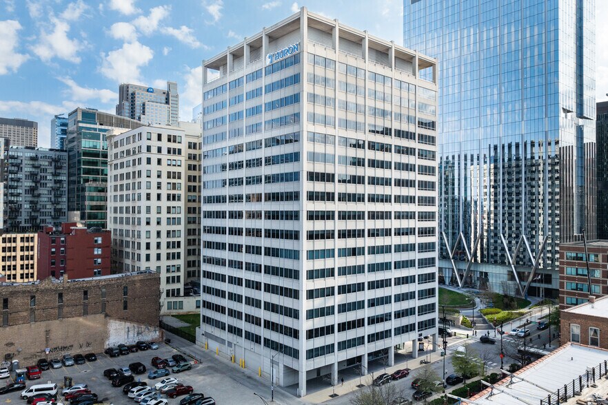550 W Van Buren St, Chicago, IL à louer - Photo de l’immeuble – Image 1 sur 6