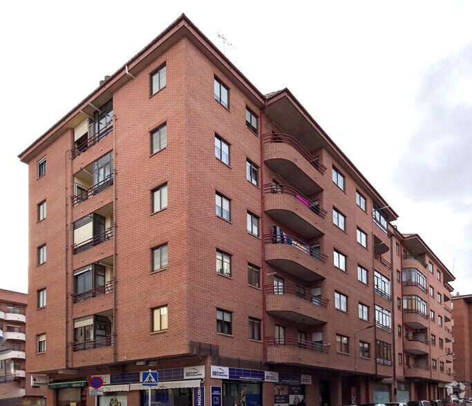 Calle Gredos, 10, Ávila, Ávila à louer - Photo de l’immeuble – Image 2 sur 2