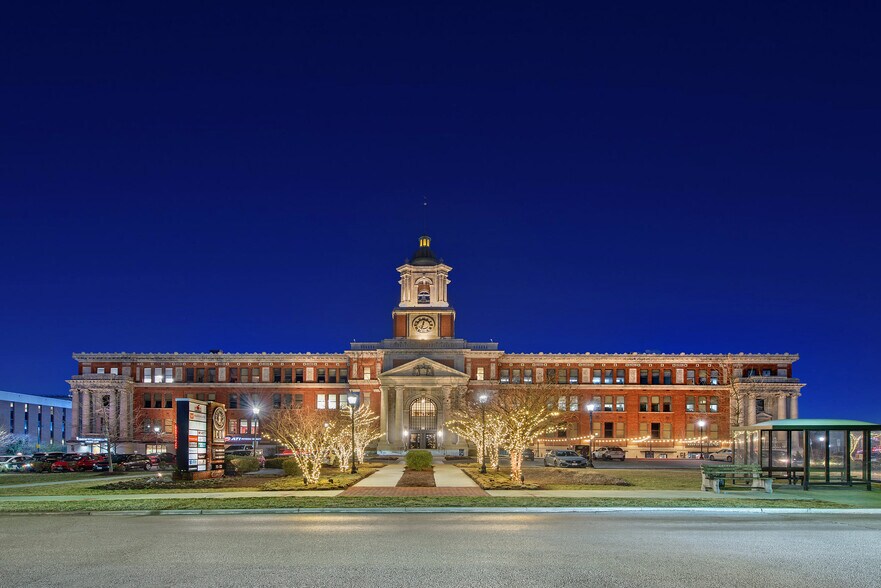 711 W 40th St, Baltimore, MD à louer - Photo de l’immeuble – Image 2 sur 9