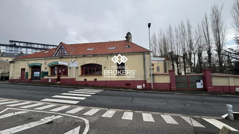 Local commercial dans Sainte-Adresse à louer - Photo de l’immeuble – Image 1 sur 4