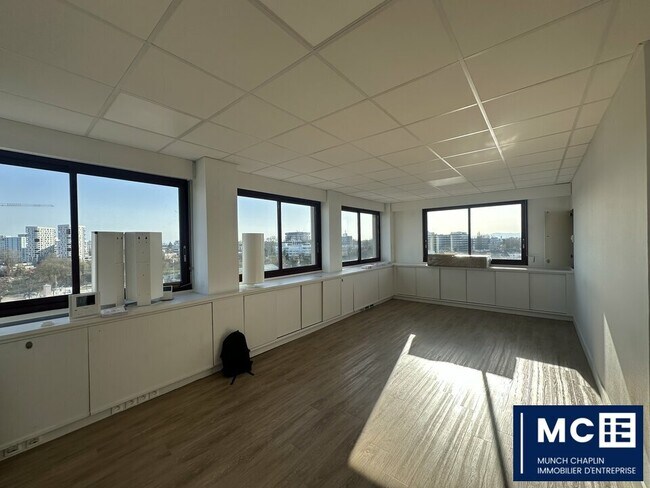 Plus de détails pour Bureau à louer