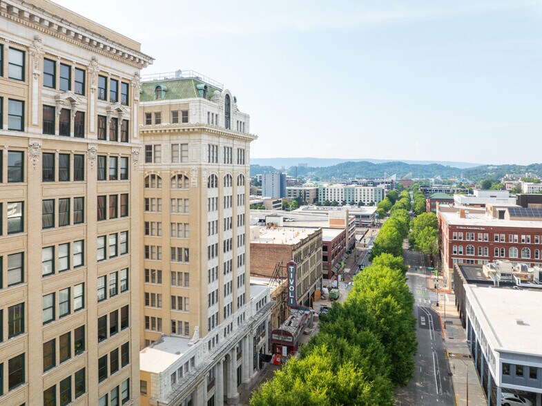 721 Broad St, Chattanooga, TN à vendre - Photo de l’immeuble – Image 1 sur 47