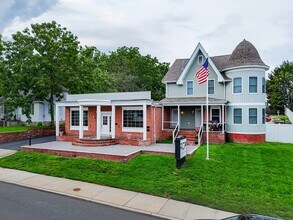 215 Washington Rd, Sayreville, NJ à louer Photo intérieure– Image 1 sur 41