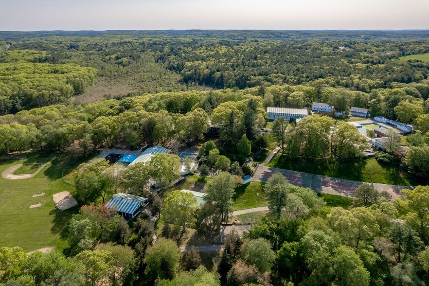 20 Bare Hill Rd, Groveland, MA à vendre - Photo de l’immeuble – Image 1 sur 30