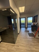 4500 S Lakeshore Dr, Tempe, AZ à louer Photo intérieure– Image 2 sur 6