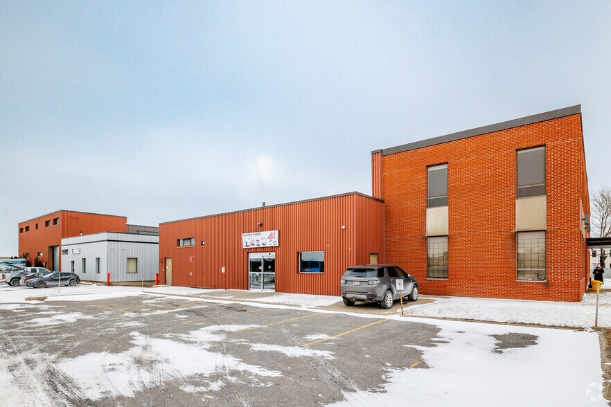 6555-6557 Ch de la Côte-de-Liesse, Montréal, QC à louer - Photo de l’immeuble – Image 2 sur 6