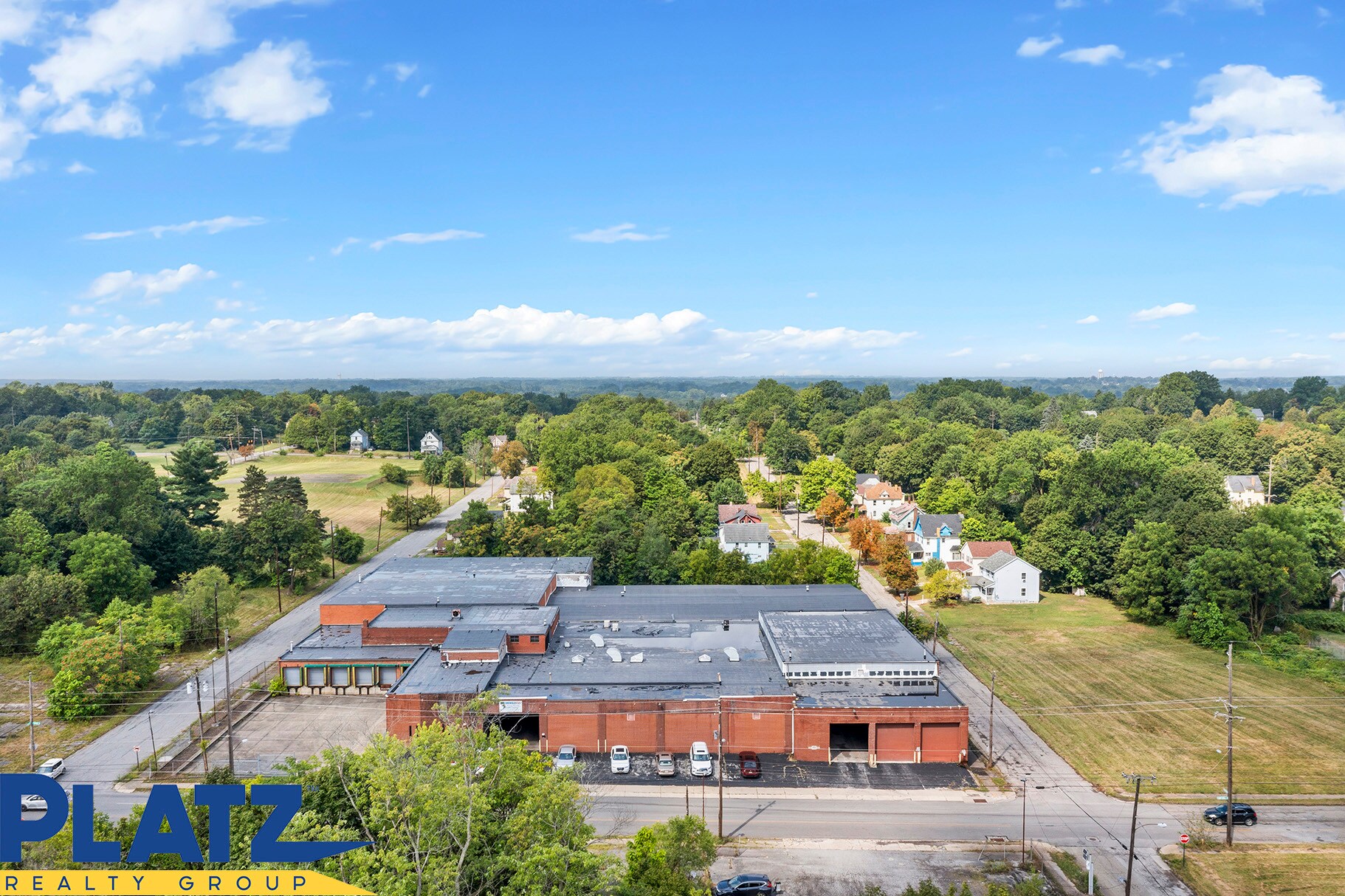 1120 Oak Hill Ave, Youngstown, OH à louer Photo principale– Image 1 sur 37